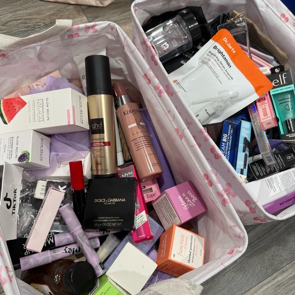 💄BEAUTY MYSTERY GRAB BAG💄 - Picture 2 of 2